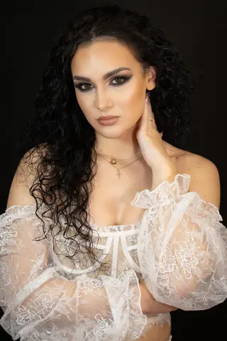 Barbora Buresova photo 6 — Czech, Auburn