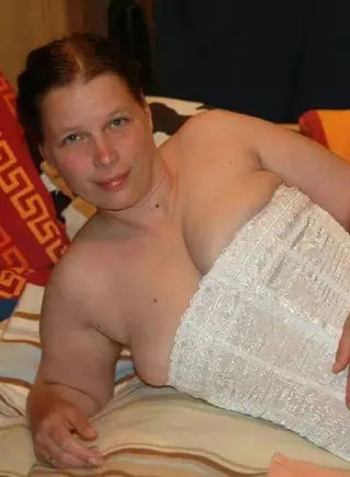 Bea Schmidt photo 3 — German, Chubby