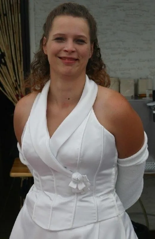 Bea Schmidt photo 5 — Caucasian, German