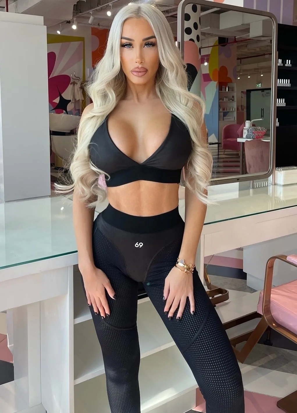Becca Edwards photo 14 — Brown, Slim