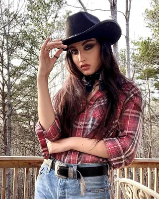 Beebee ASMR photo 15 — Slim, Blue