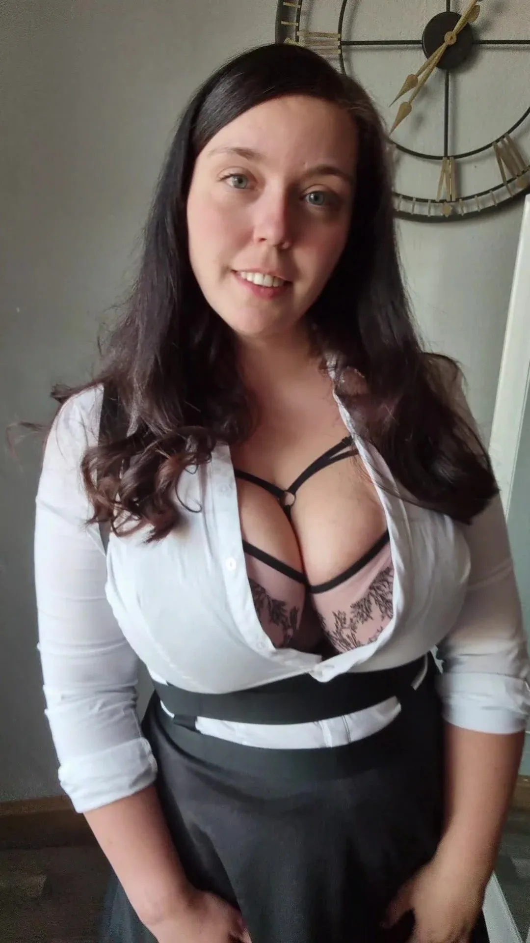 Bella Mona photo 17 — Caucasian, Glamour Model, Influencer