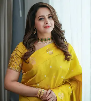 Bhavana photo 8 — Black, Chubby