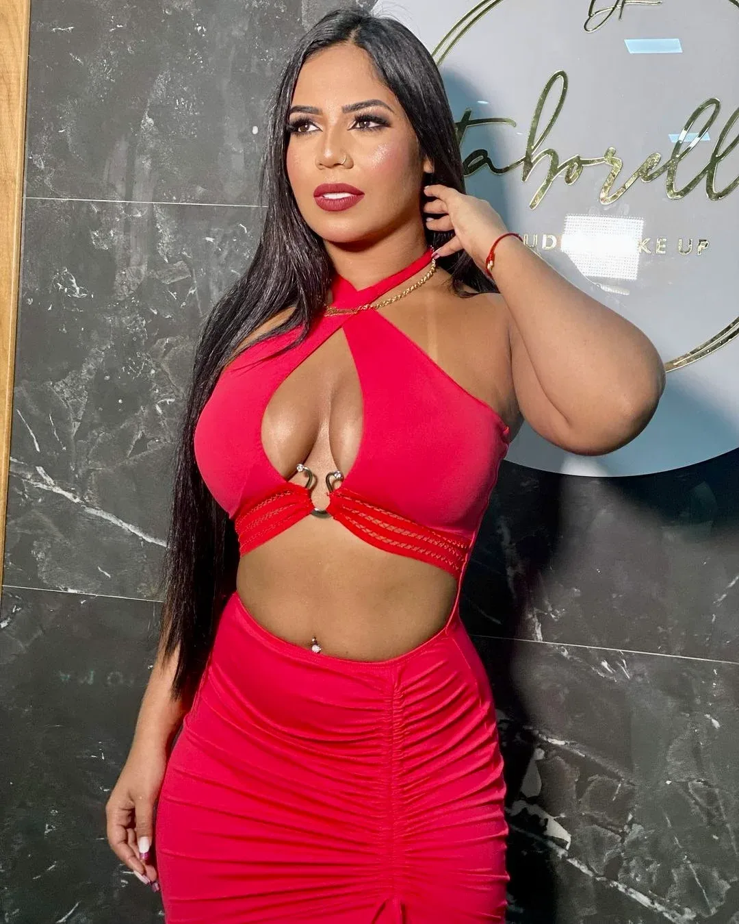 Bianca Bezerra photo 9 — Chubby, Brown