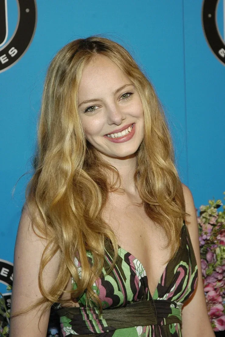 Bijou Phillips photo 6 — Actress, Model, Musician, Playboy Model (former), American