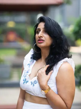 Bindu Paruchuri photo 13 — Indian, Black