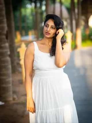 Bindu Paruchuri photo 17 — Asian, Doctor - Physician, Fitness Trainer, Glamour Model