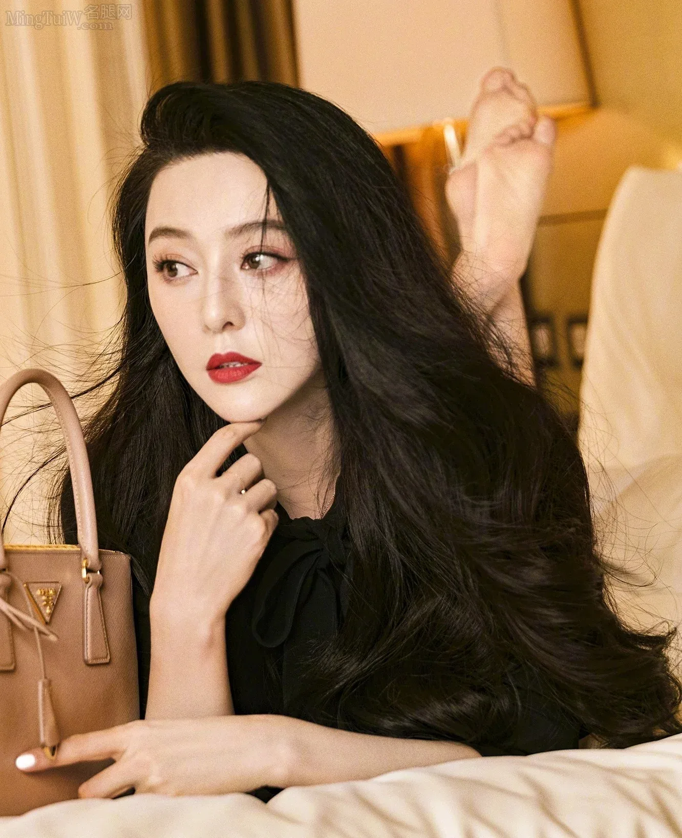 Bingbing Fan photo 15 — Slim, Brown