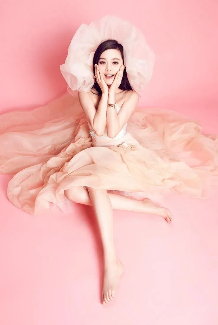 Bingbing Fan photo 8 — Black, Slim