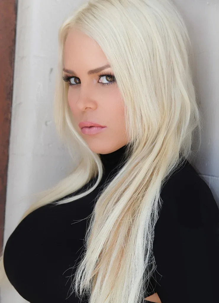 Bobbi Billard photo 12 — Actress, Adult Model (former), Author, Fitness Model (former), Glamour Model (former), Sportswoman: Wrestler (former), YouTuber, American