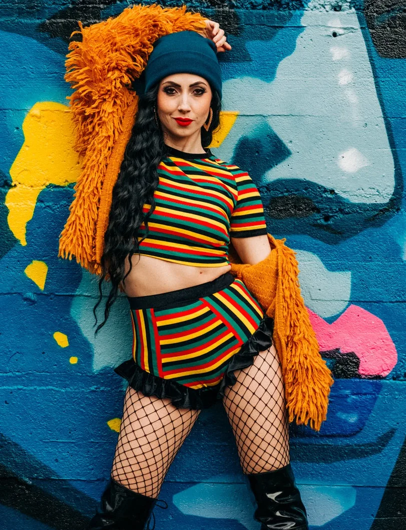 Bonnie Boux — Burlesque Dancer, Glamour Model, Irish