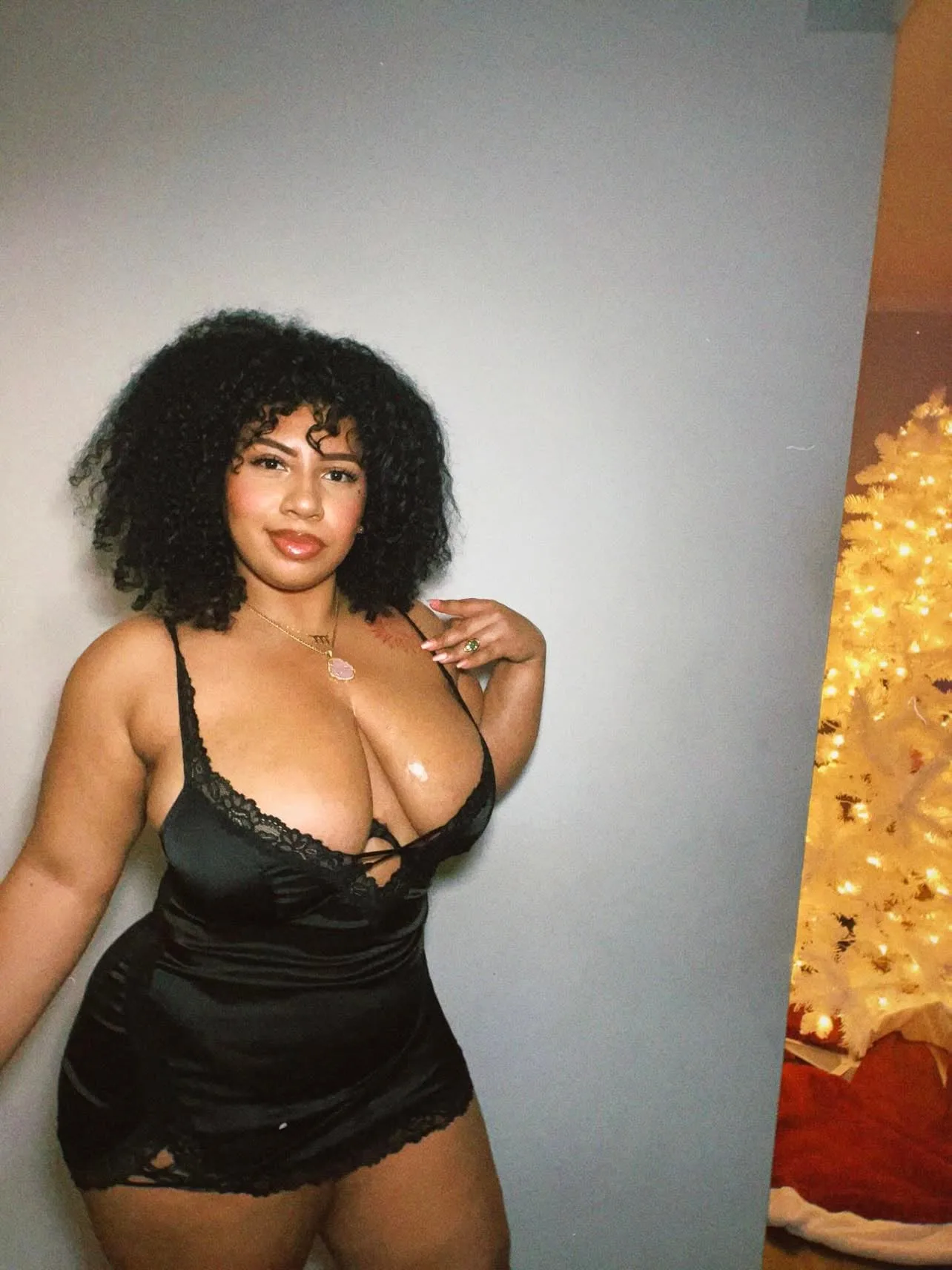 Bri Ballesteros photo 8 — Brown, Chubby