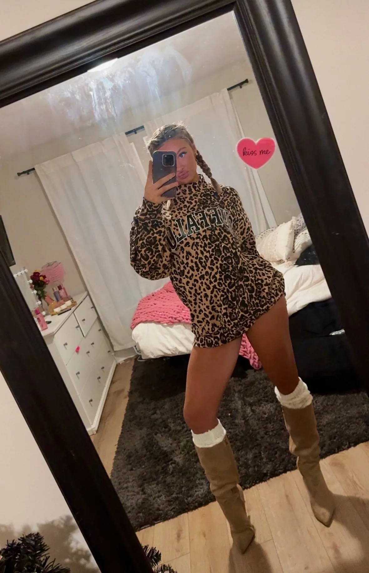 Brittany Day photo 7 — Blonde, Athletic