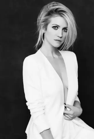 Brittany Snow photo 7 — American, Brown
