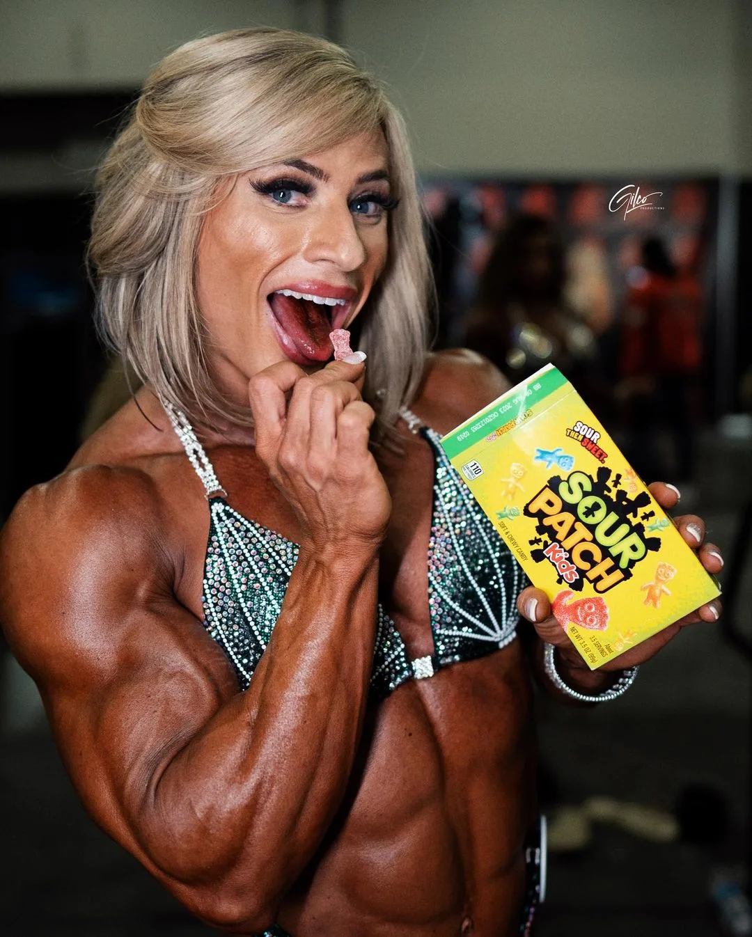 Brooke Walker photo 15 — Muscular, Grey