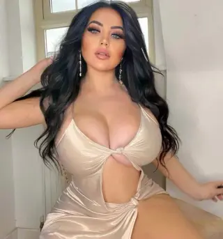 Brunettebabiii photo 14 — Brown, Chubby