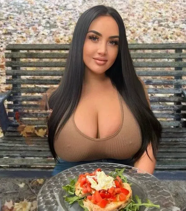 Brunettebabiii photo 19 — English, Brown