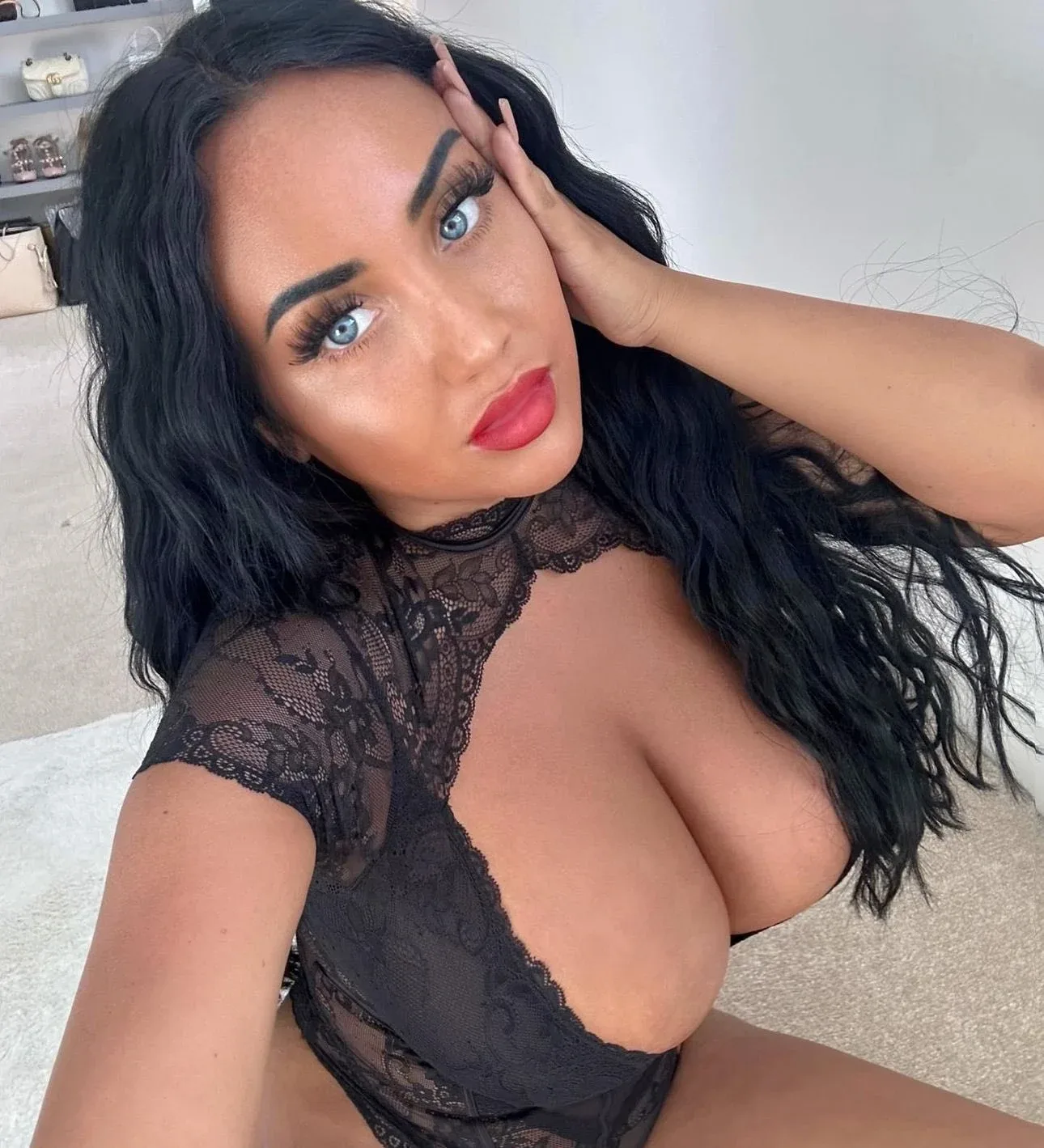 Brunettebabiii photo 21 — Chubby, Blue