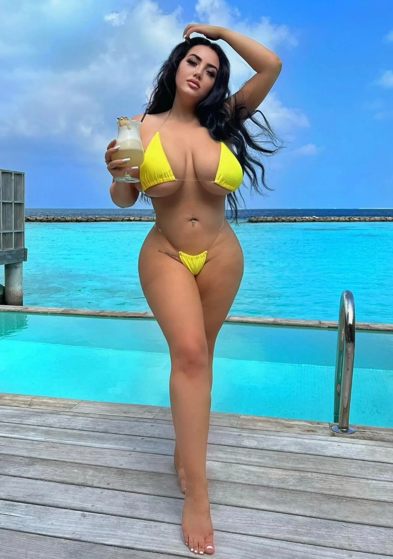 Brunettebabiii photo 24 — Adult Model, Plus Size Model, English