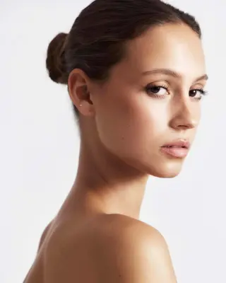 Brylee Turner photo 16 — Brown, Caucasian