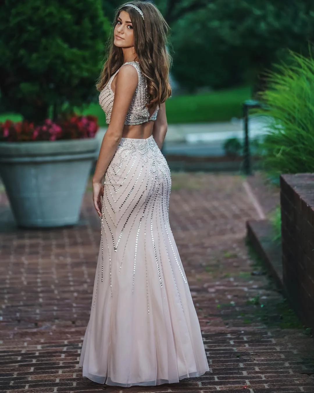 Caila Tsamutalis photo 9 — Slim, Brown