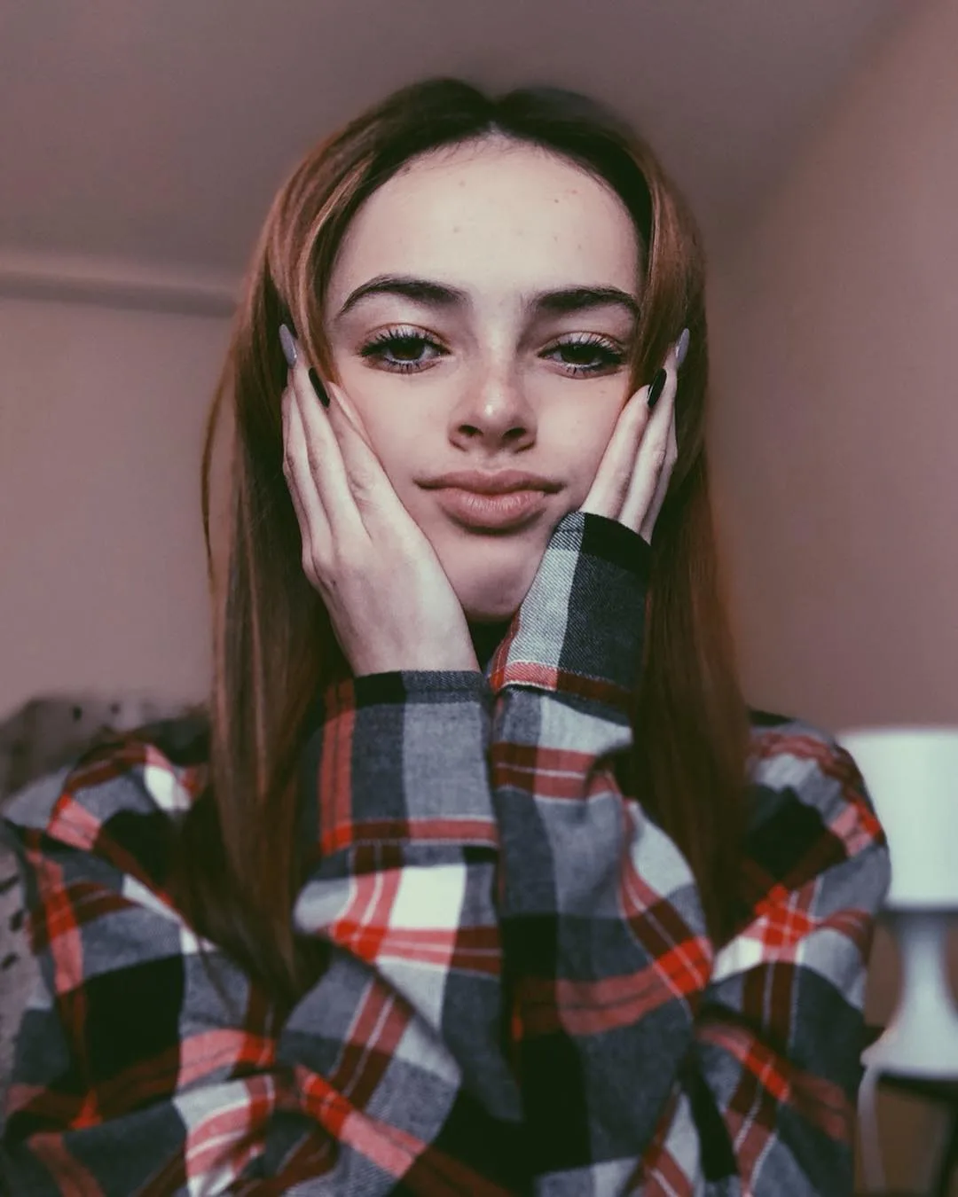 Cailee Kennedy photo 15 — Slim, Brown
