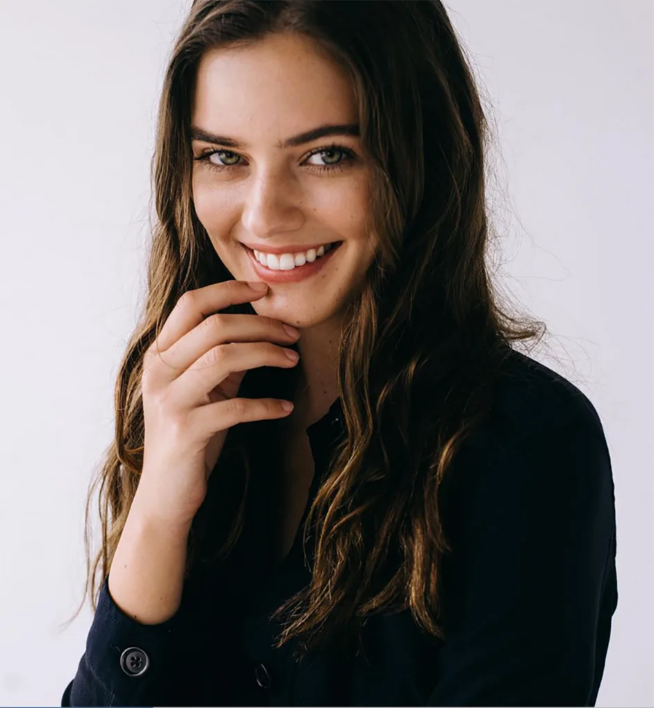 Caitlin Ricketts photo 4 — Brown, Caucasian