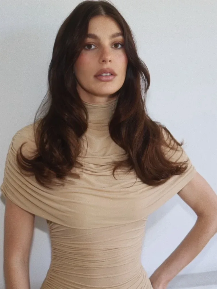 Camila Morrone photo 14 — Brown, Slim