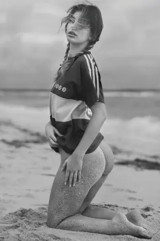 Camila Morrone photo 7 — Argentine),  (American, Brown