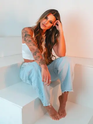Camilla Santiago photo 18 — Dentist, Brazilian