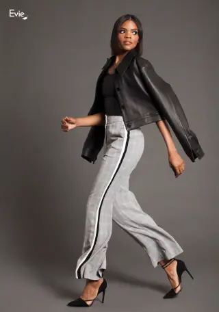 Candace Owens photo 2 — Black, Slim