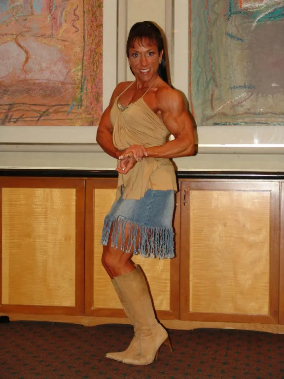 Carla Salotti photo 17 — Black, Muscular