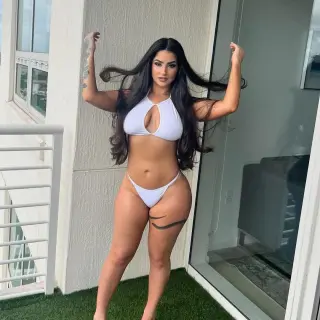 Carla Tee photo 4 — Brown, Middle Eastern