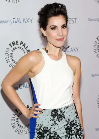 Carly Pope photo 4 — Brown, Caucasian