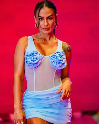 Carol Peixinho photo 8 — Brown, Athletic