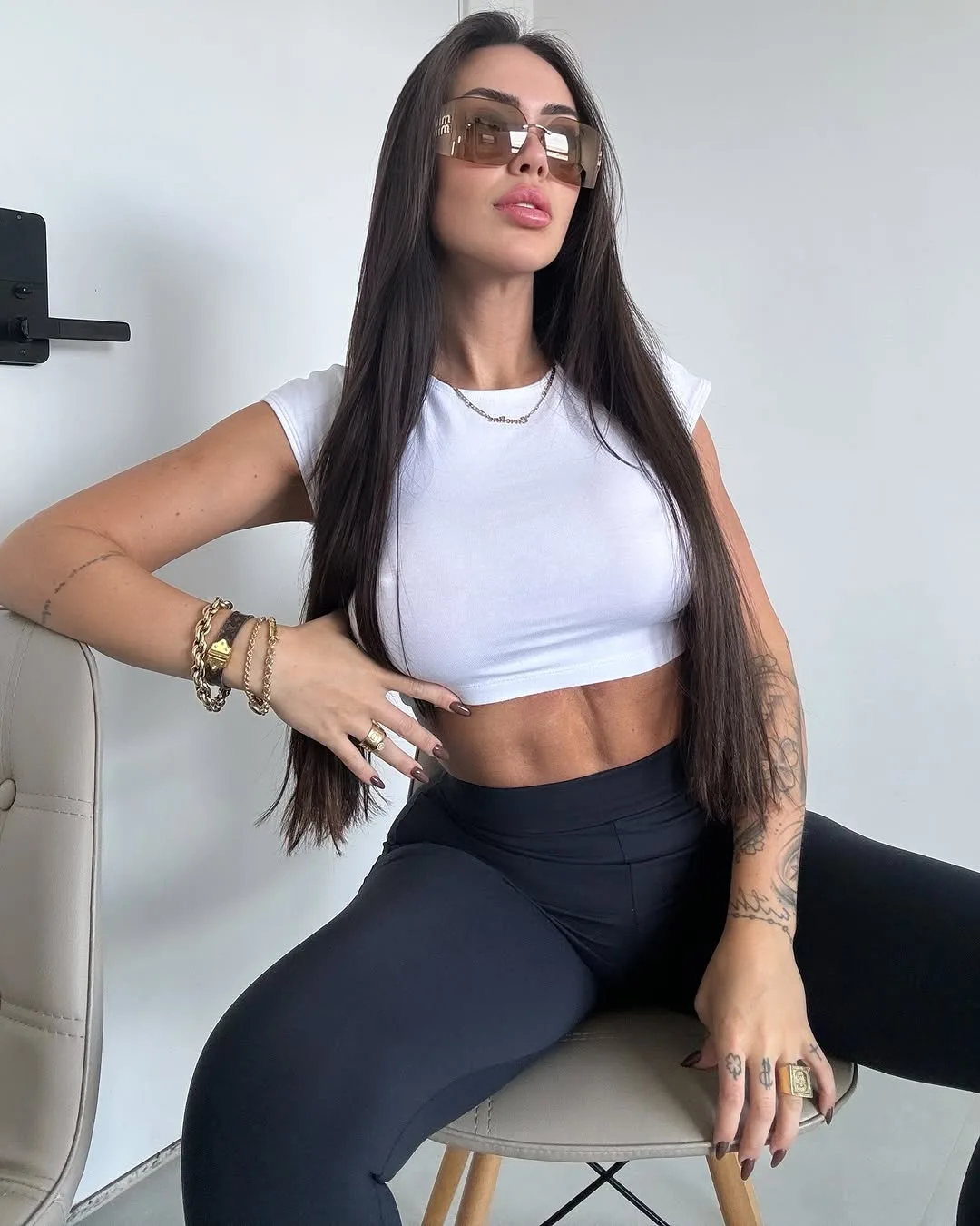 Caroline Bastos photo 20 — Black, Athletic