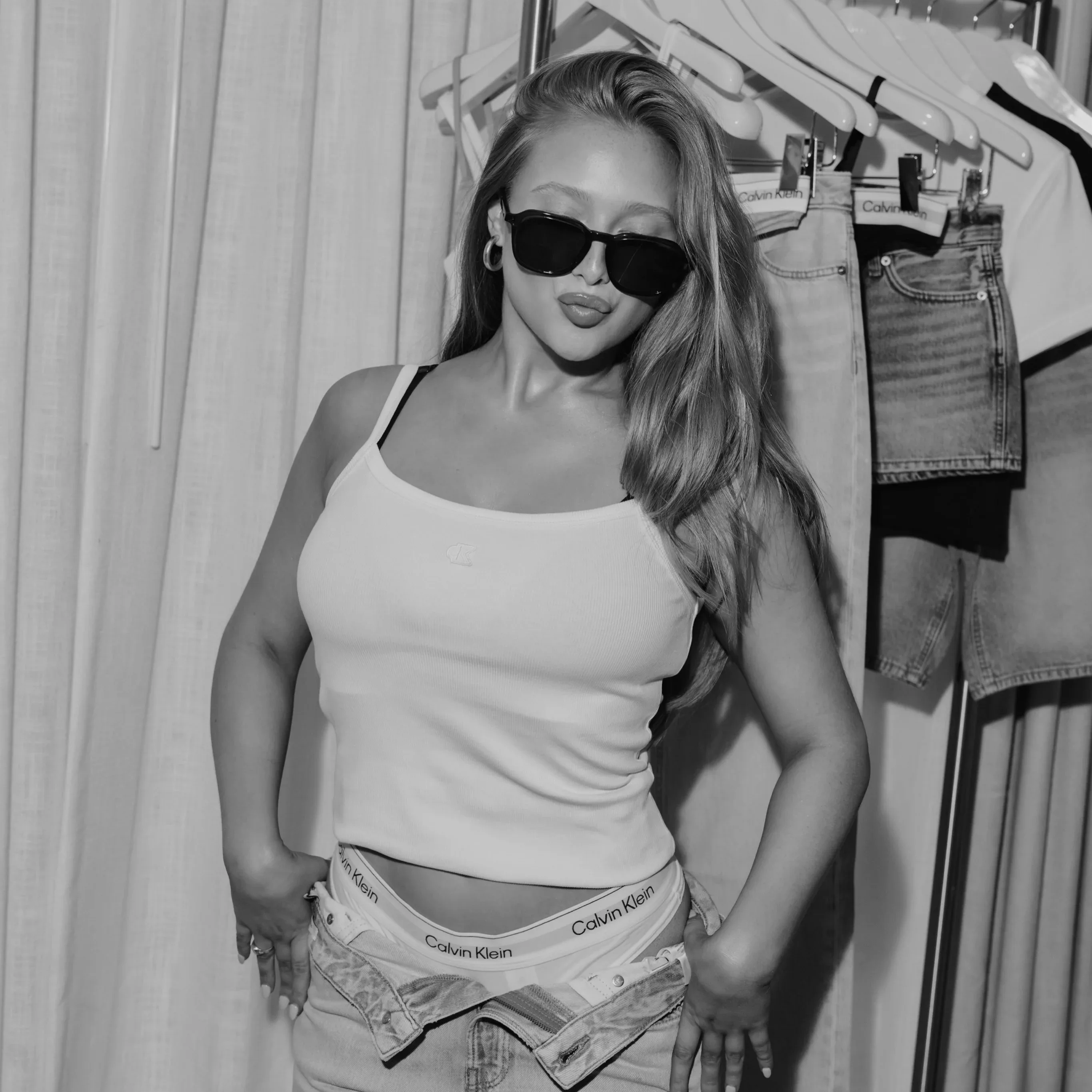 Caroline Malloy photo 18 — Blue, Caucasian