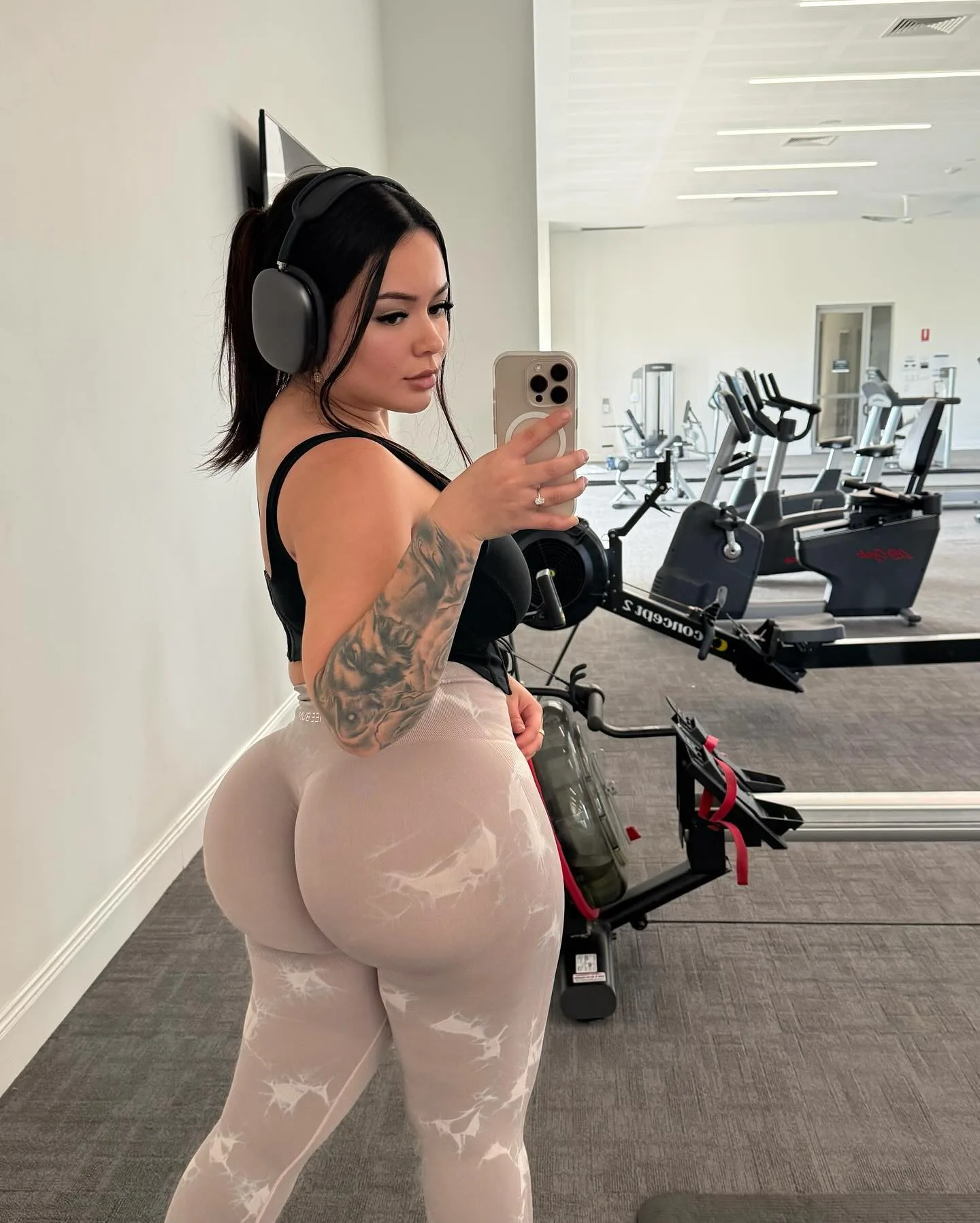 Caroul Holmes photo 3 — BBW, Hazel