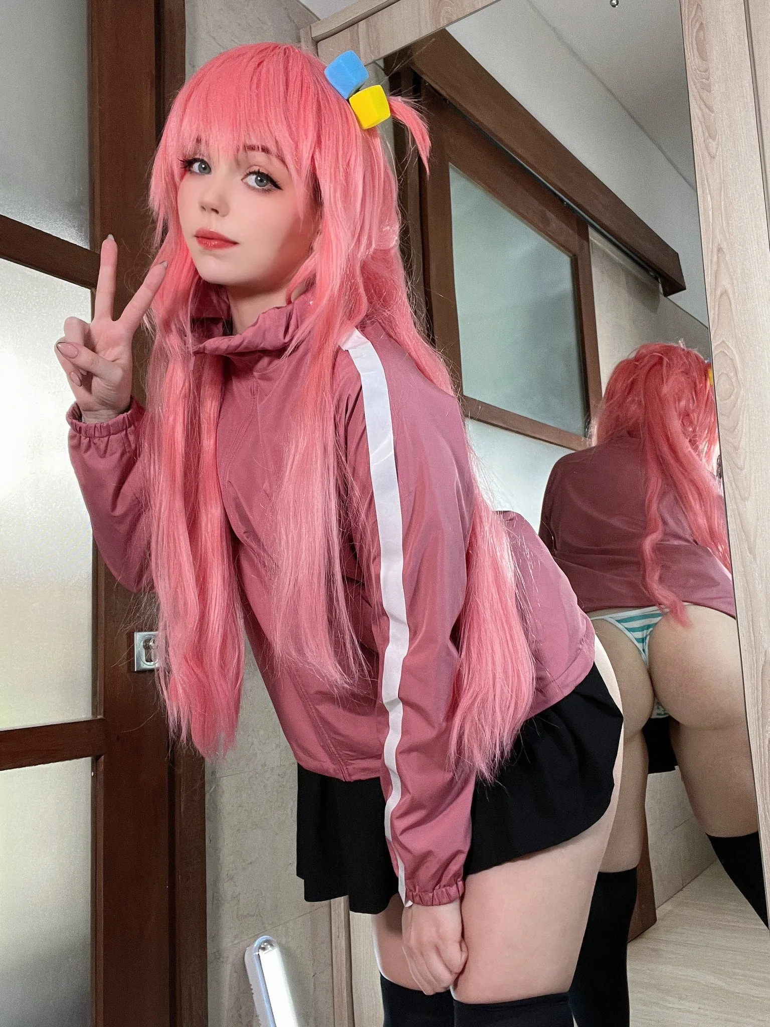 Caticorn Play photo 5 — Mixed-race (primarily Caucasian), Adult Model, Cosplayer