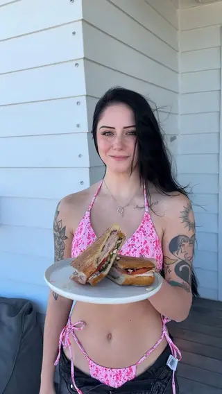 CatKitty21 photo 17 — Caucasian, Adult Model, Camgirl, Porn Star, TikTok Star, YouTuber