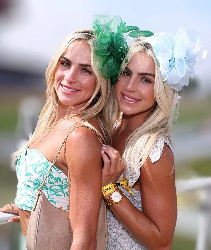 Cavinder Twins photo 4 — Brown, Caucasian