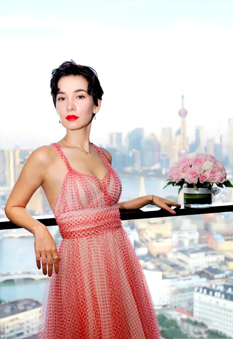 Celina Jade photo 5 — Mixed-race (primarily Asian), Actress