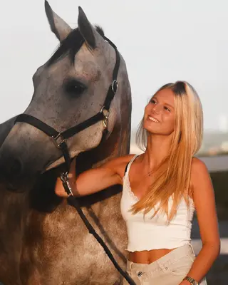 Cerise Bolse photo 11 — Caucasian, Influencer