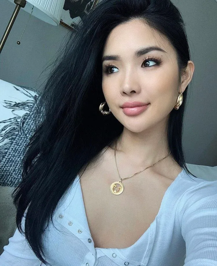 Chailee Son photo 8 — Black, Slim