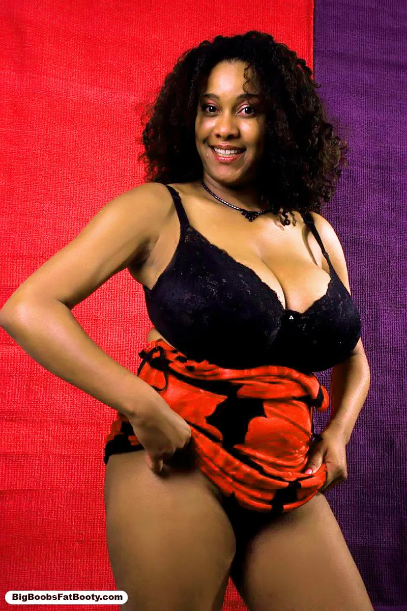Chaka T. photo 3 — Chubby, Brown