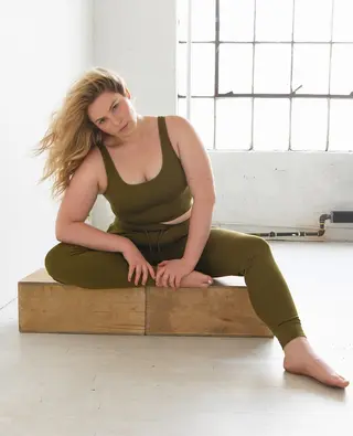 Chelsea Linder photo 18 — Plus Size Model, American