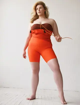 Chelsea Linder photo 19 — American, Blonde
