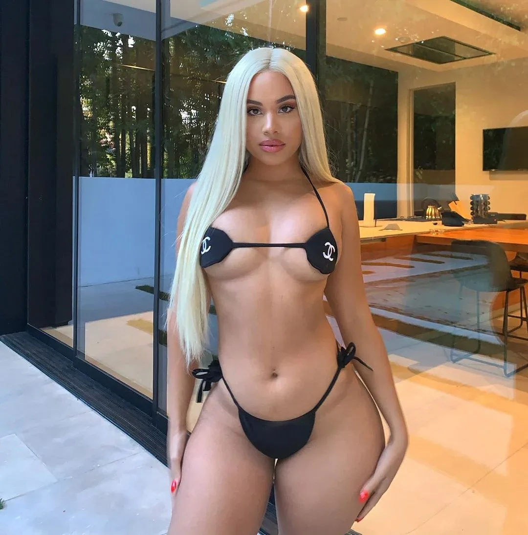 Chey Anderson photo 18 — Glamour Model, American
