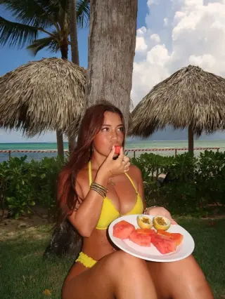 Chiara Lopez photo 19 — Spanish, Brown