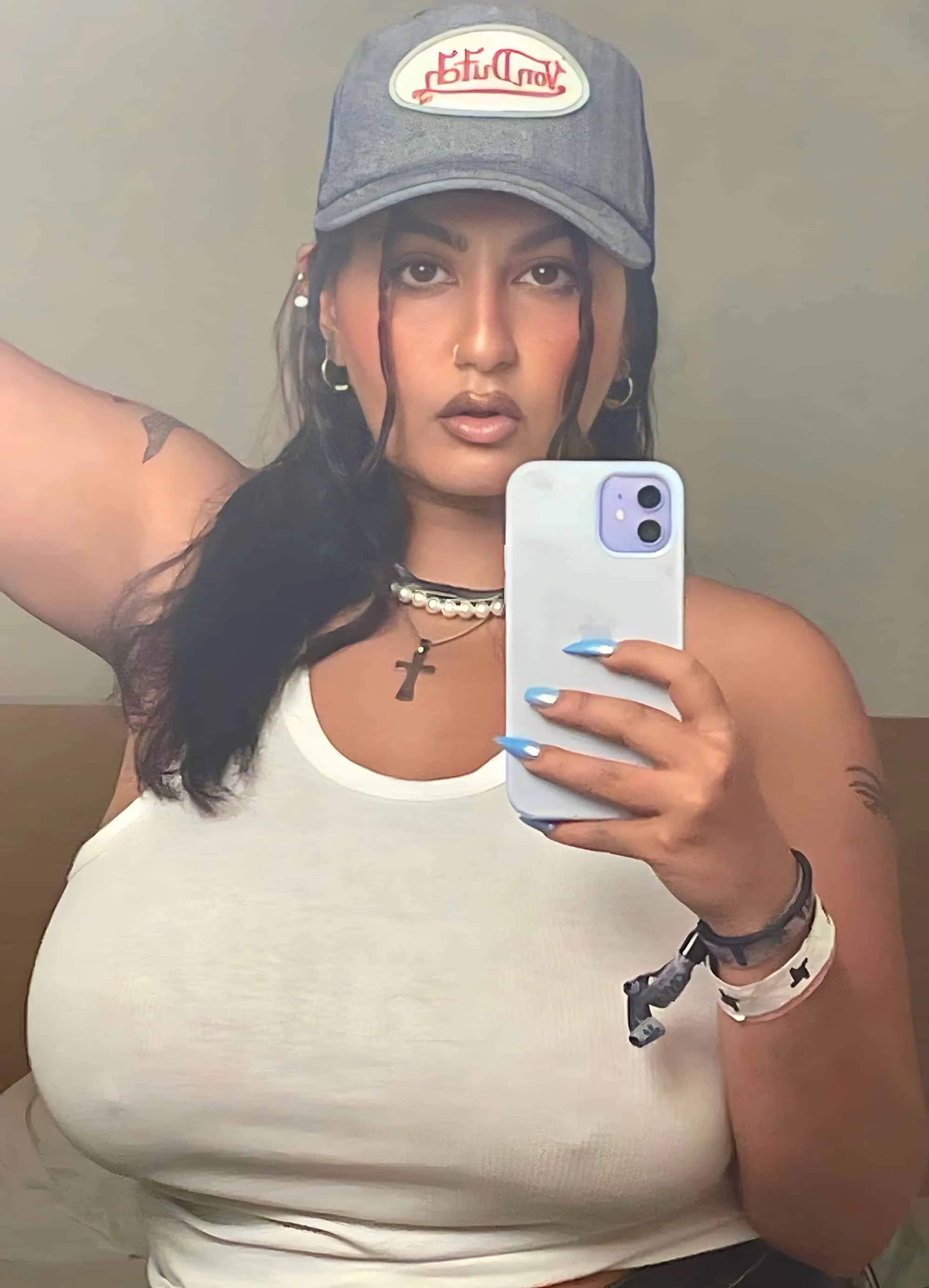 Chippy Nonstop photo 9 — Middle Eastern, Camgirl, Musician, Musician:  DJ, Producer, Writer